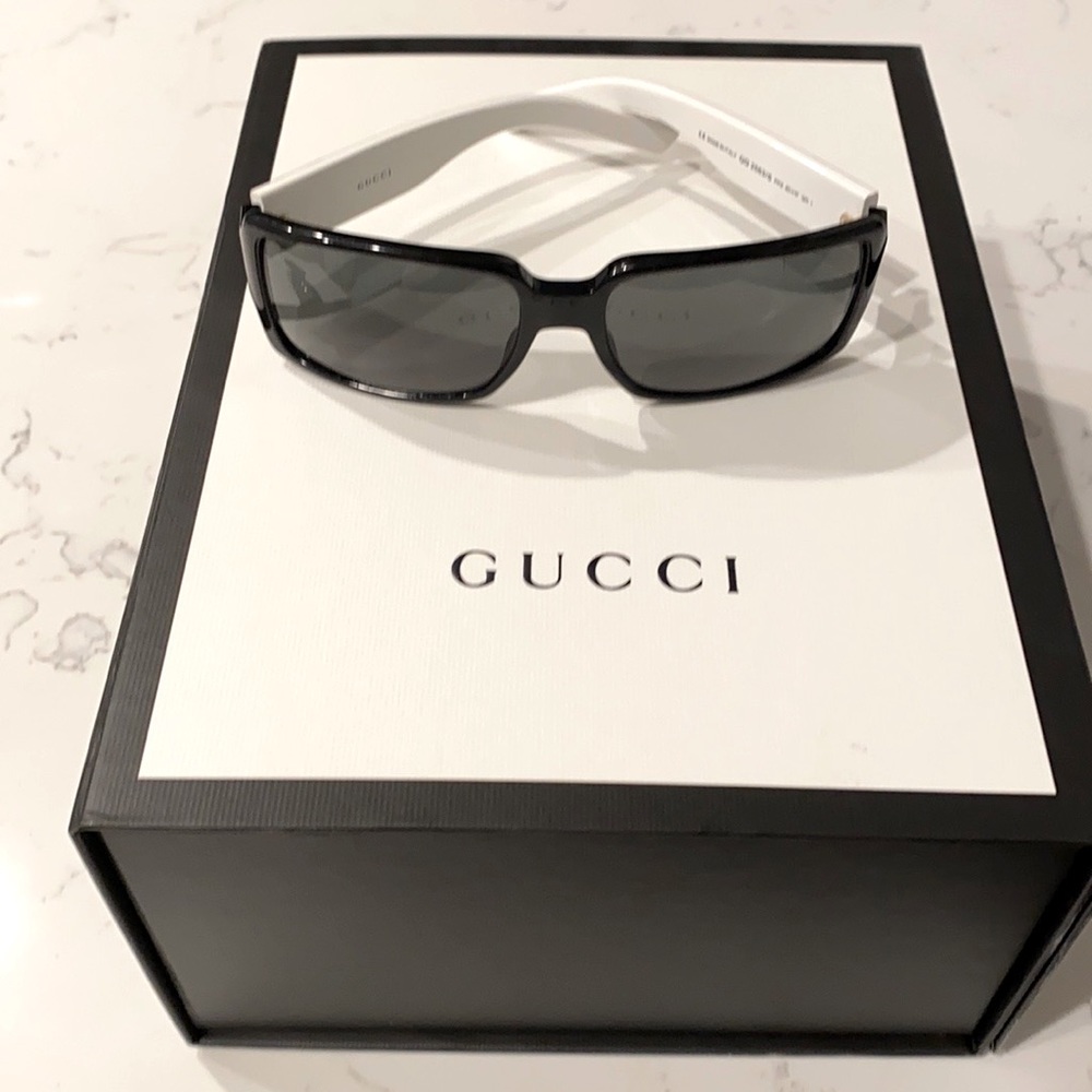 Gucci sunglasses- unisex